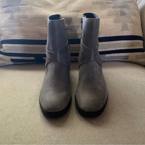 Sorel cate buckle quarry gray waterproof zipper heels boots NWT 7M - Picture 3 of 11